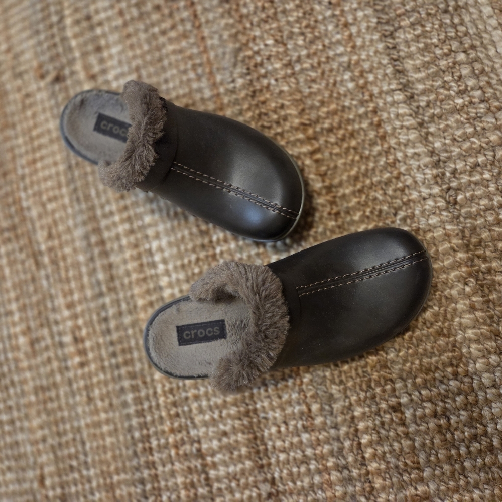 CROCS Ladies Dark Brown Clogs with Faux Fur